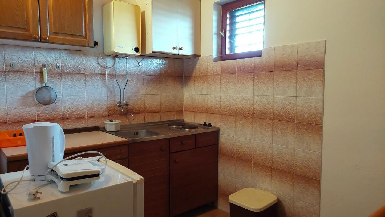 Nar Apartment Mrljane Екстериор снимка